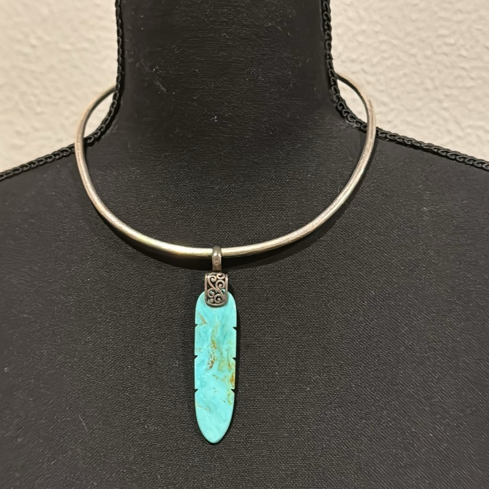 Navajo Sterling silver and turquoise feather pendant signed XS - Picture 3 of 11